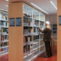 Für die Studienbibliothek im Jüdischen Museum Franken in Fürth kann eine Raumaptenschaft übernommen werden. 