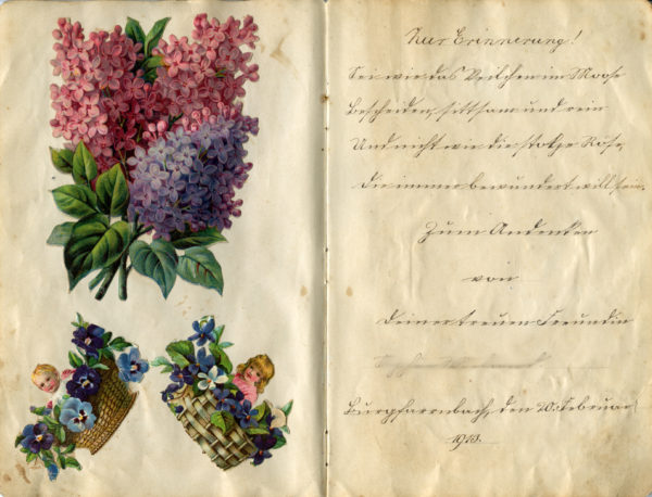 Eintrag eines alten Poesiealbums verziert mit Glanzbildern.